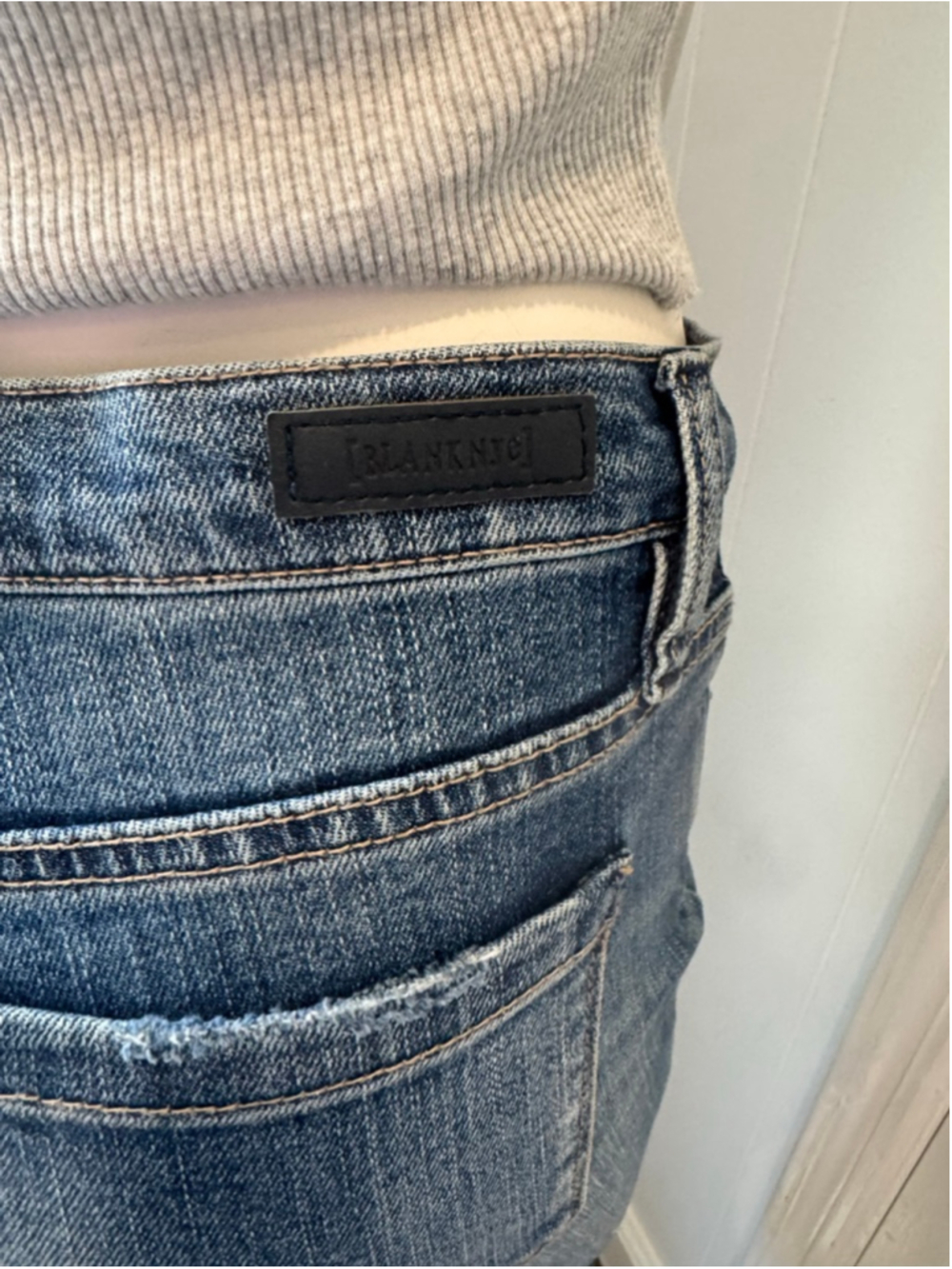 Blank NYC | The Madison Crop High-Rise Denim in Gnarly | Size 26 - Picture 6 of 11
